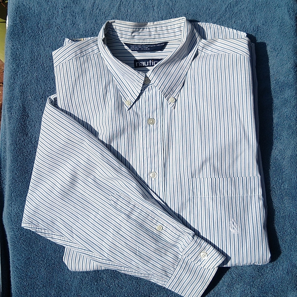 👍 Nautica L Dress Shirt